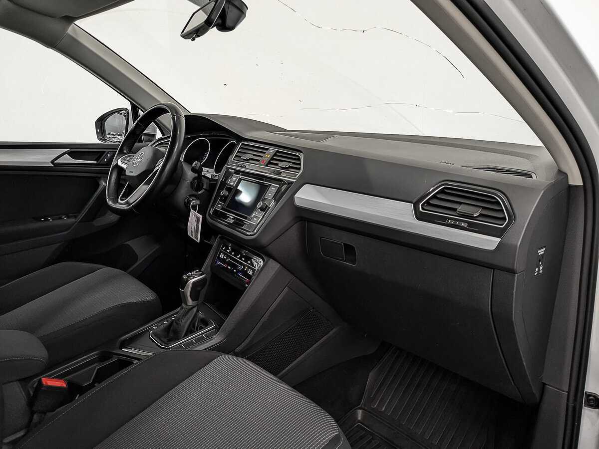 Купить Volkswagen Tiguan с пробегом. Фото: #12