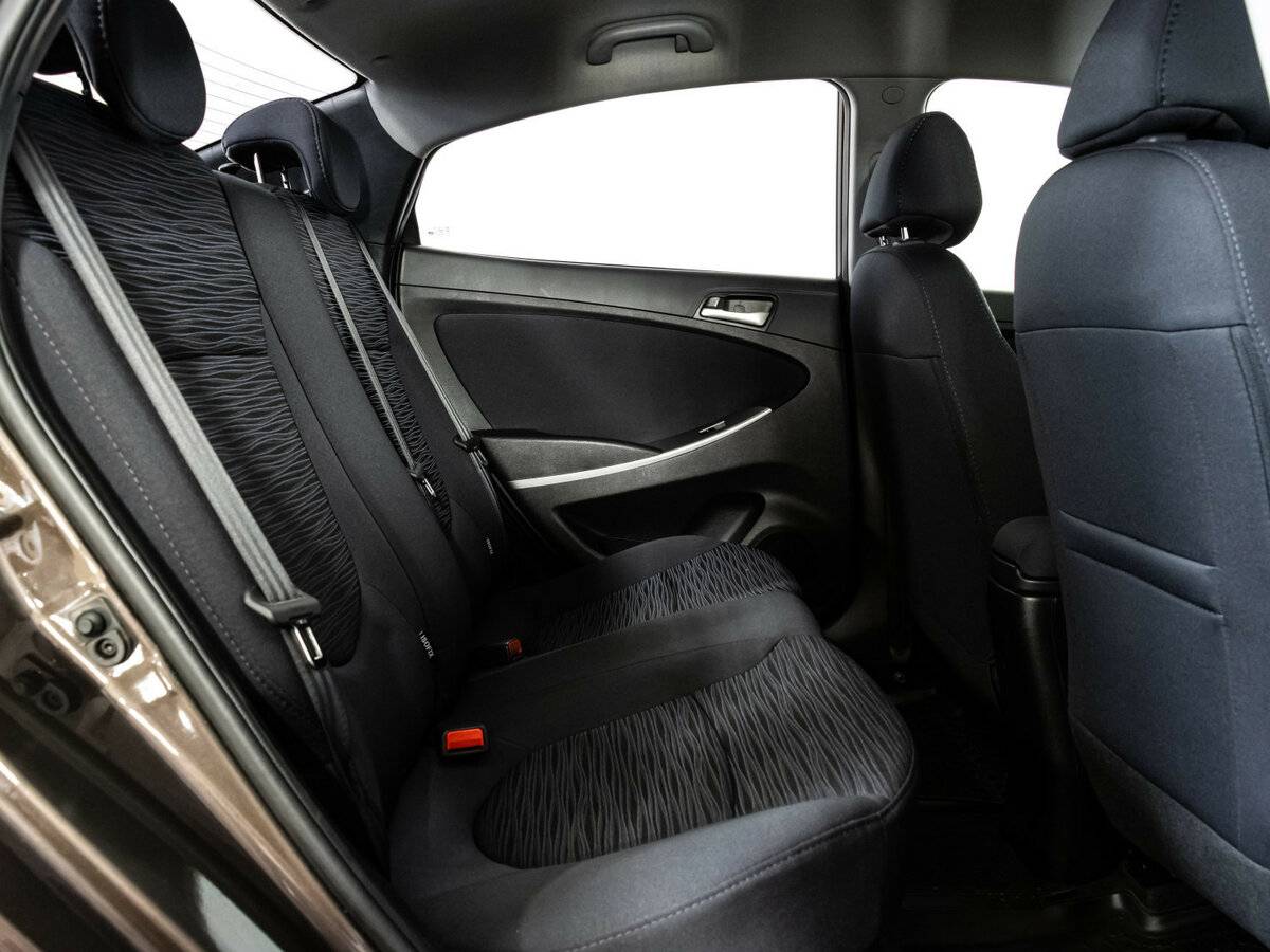 Купить Hyundai Solaris с пробегом. Фото: #10