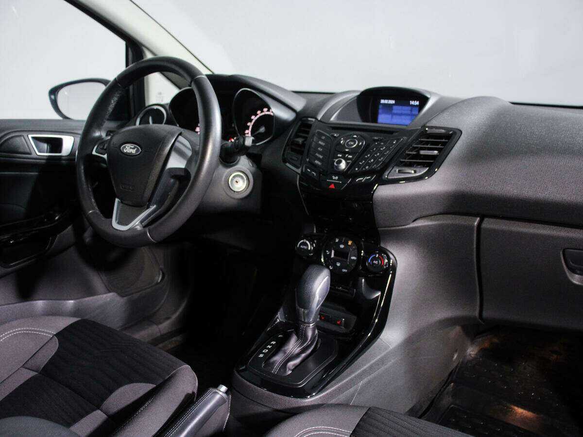 Купить Ford Fiesta с пробегом. Фото: #8