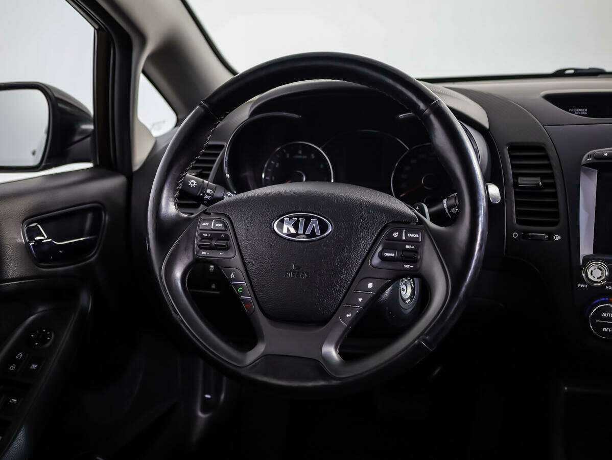 Купить Kia Cerato с пробегом. Фото: #9
