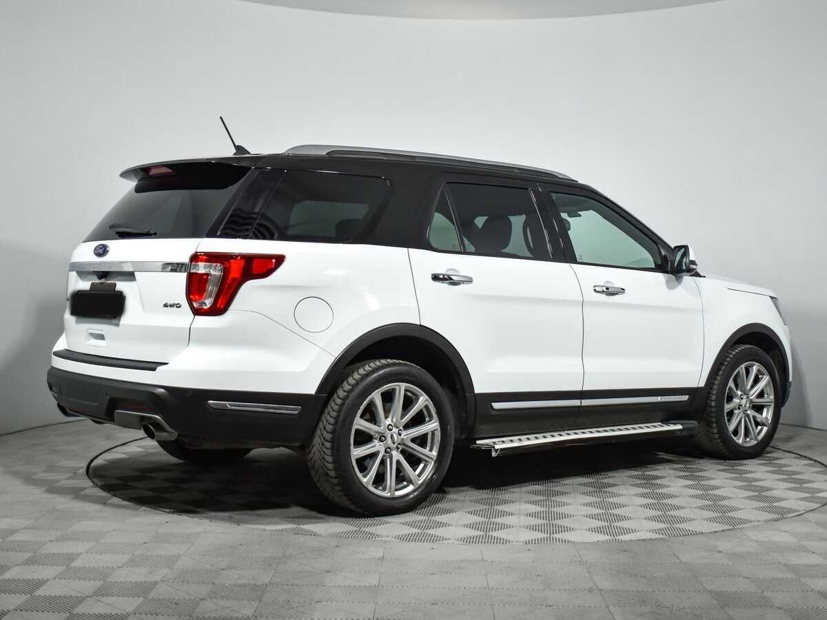 Купить Ford Explorer с пробегом. Фото: #4