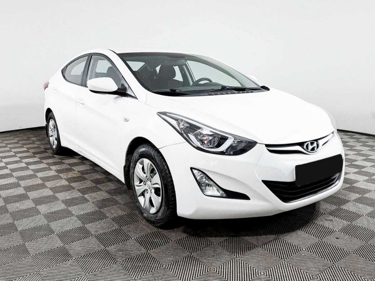 Купить Hyundai Elantra с пробегом. Фото: #2