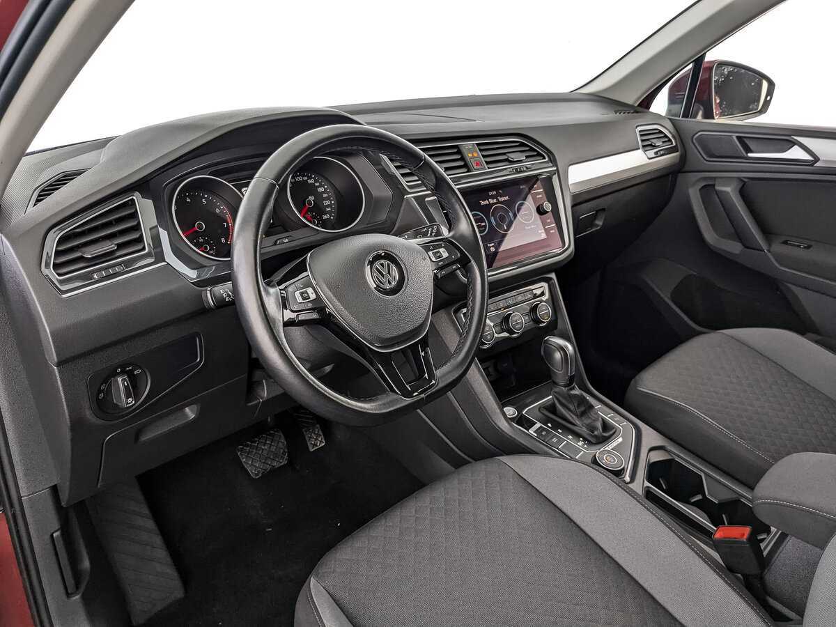 Купить Volkswagen Tiguan с пробегом. Фото: #10