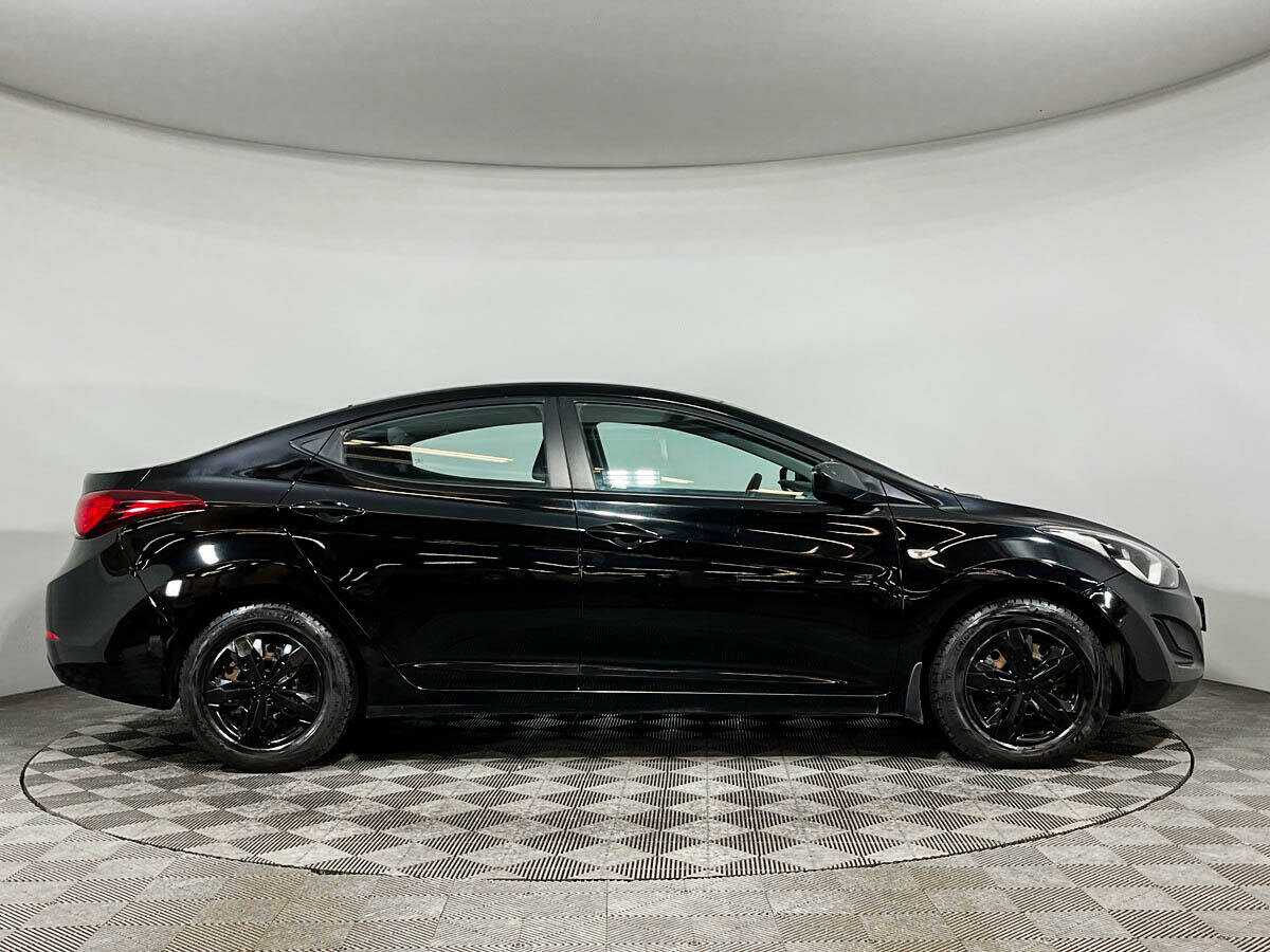 Купить Hyundai Elantra с пробегом. Фото: #3