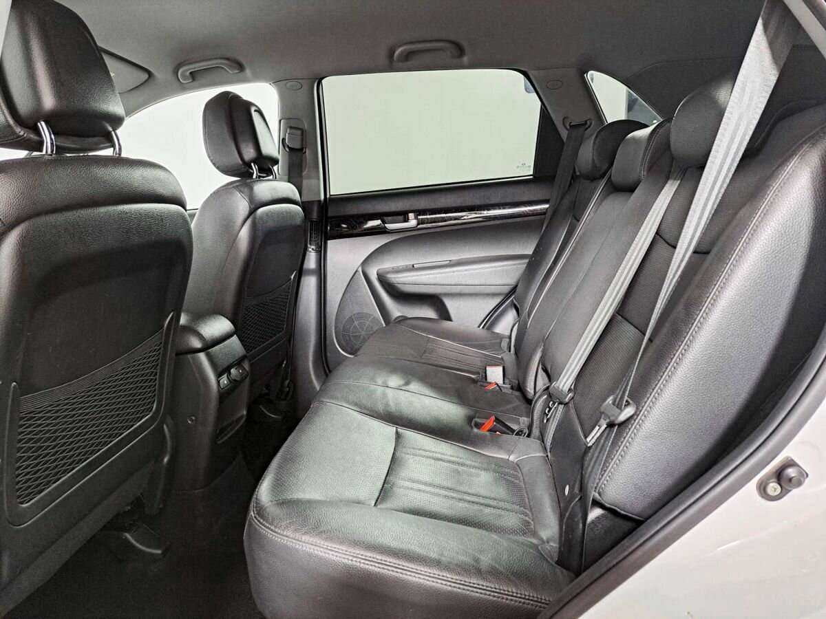 Купить Kia Sorento с пробегом. Фото: #9