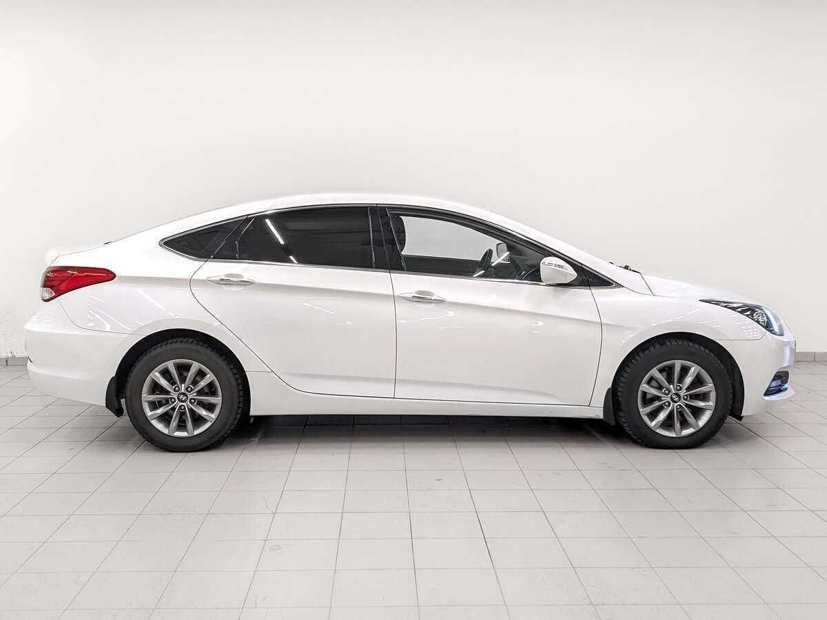 Купить Hyundai i40 с пробегом. Фото: #3
