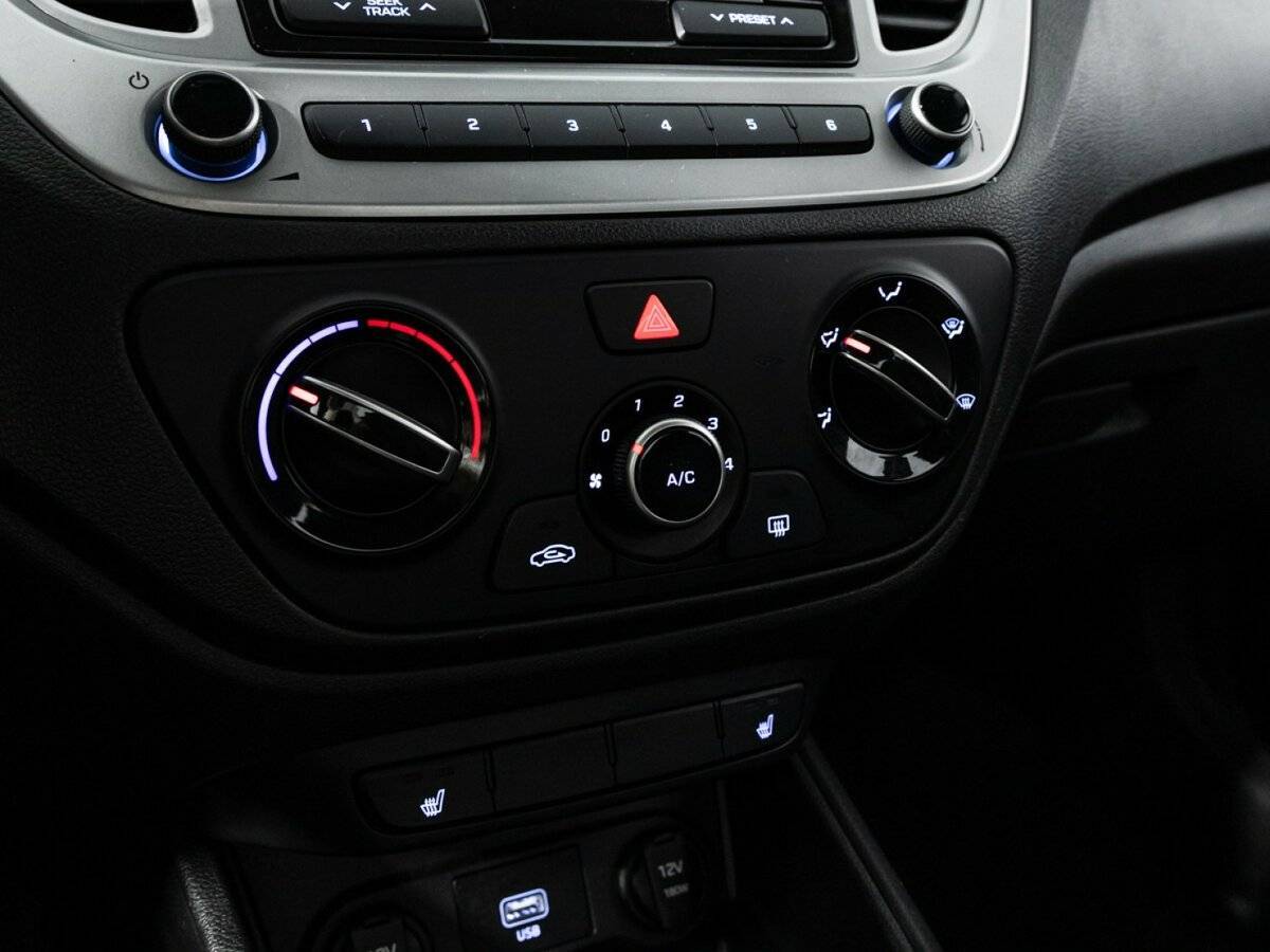 Купить Hyundai Solaris с пробегом. Фото: #14