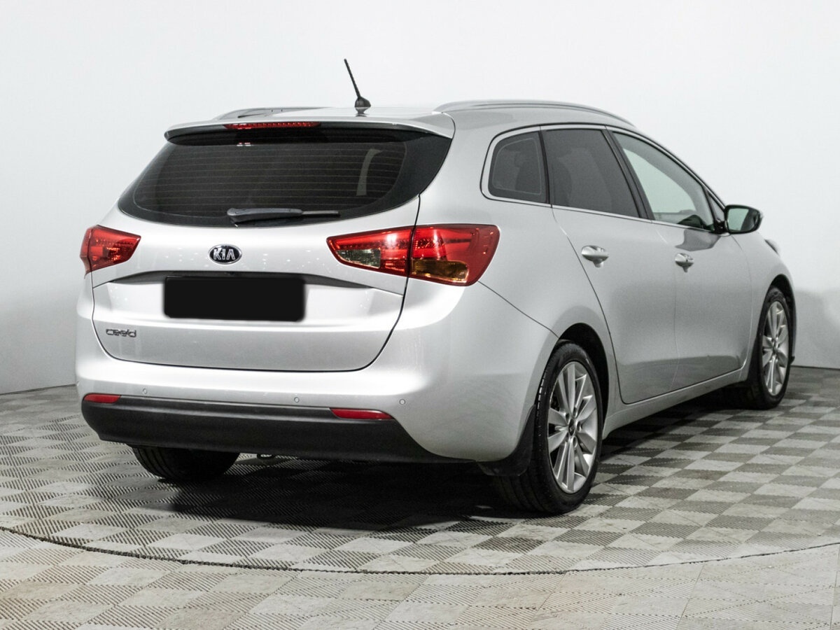Купить Kia Ceed с пробегом. Фото: #4