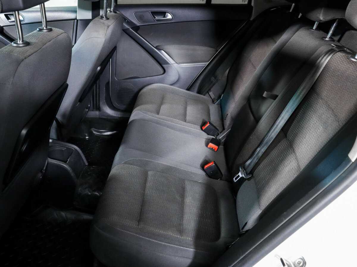 Купить Volkswagen Tiguan с пробегом. Фото: #9
