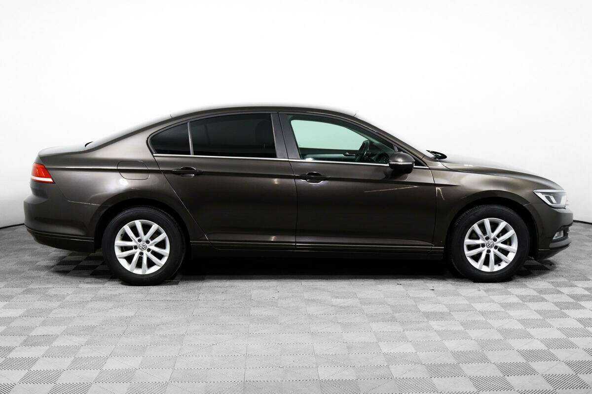 Купить Volkswagen Passat с пробегом. Фото: #3