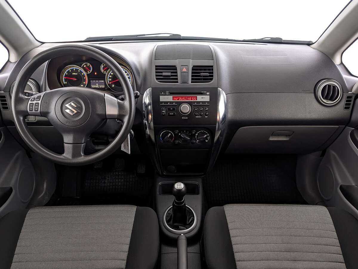 Купить Suzuki SX4 с пробегом. Фото: #9
