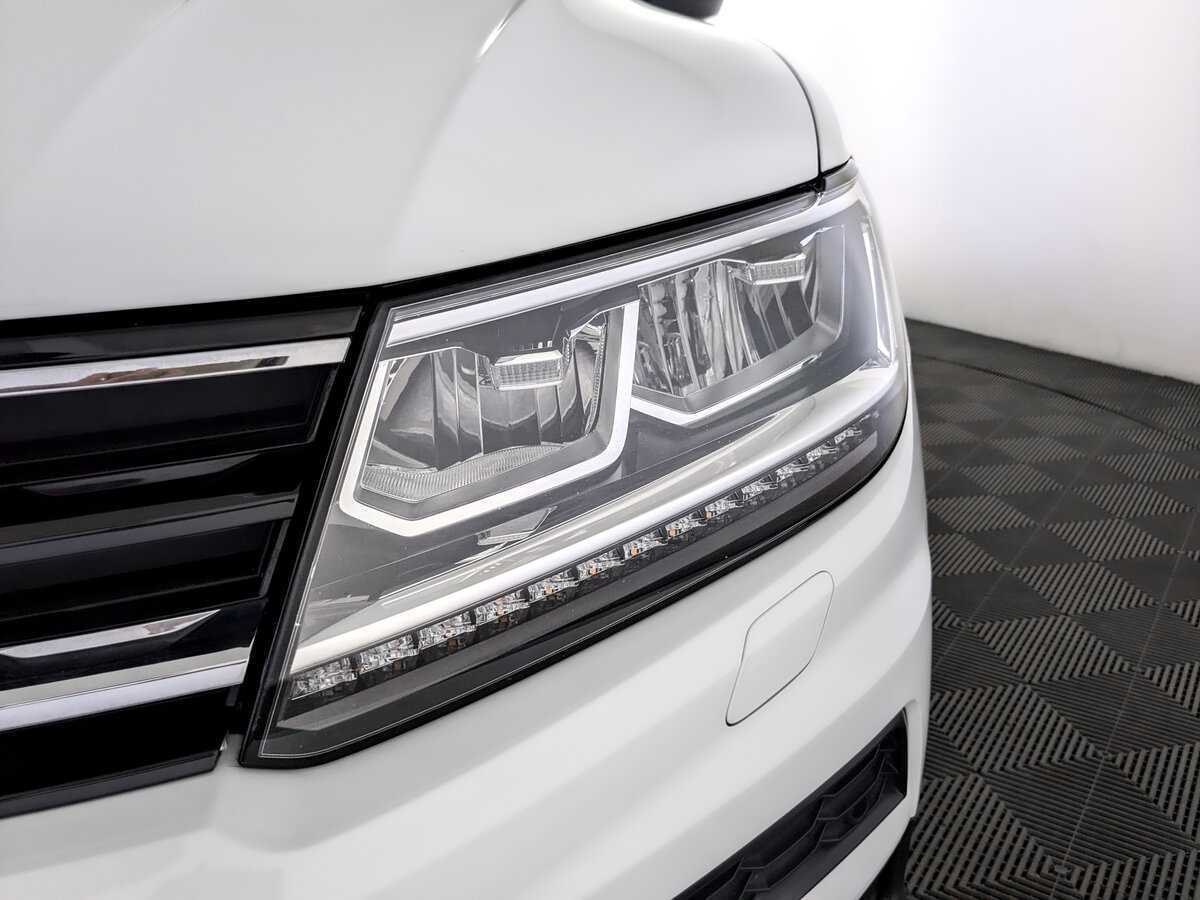 Купить Volkswagen Tiguan с пробегом. Фото: #16