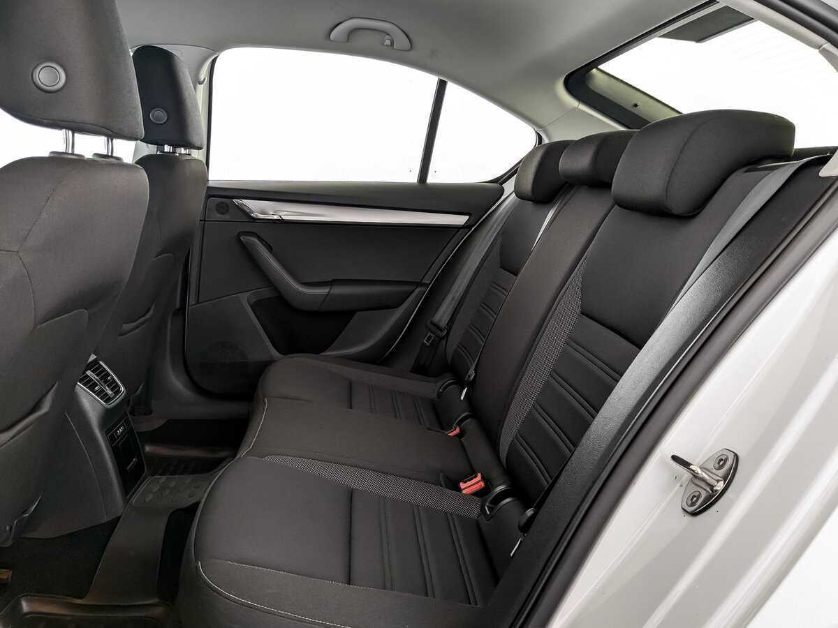 Купить Skoda Octavia с пробегом. Фото: #11