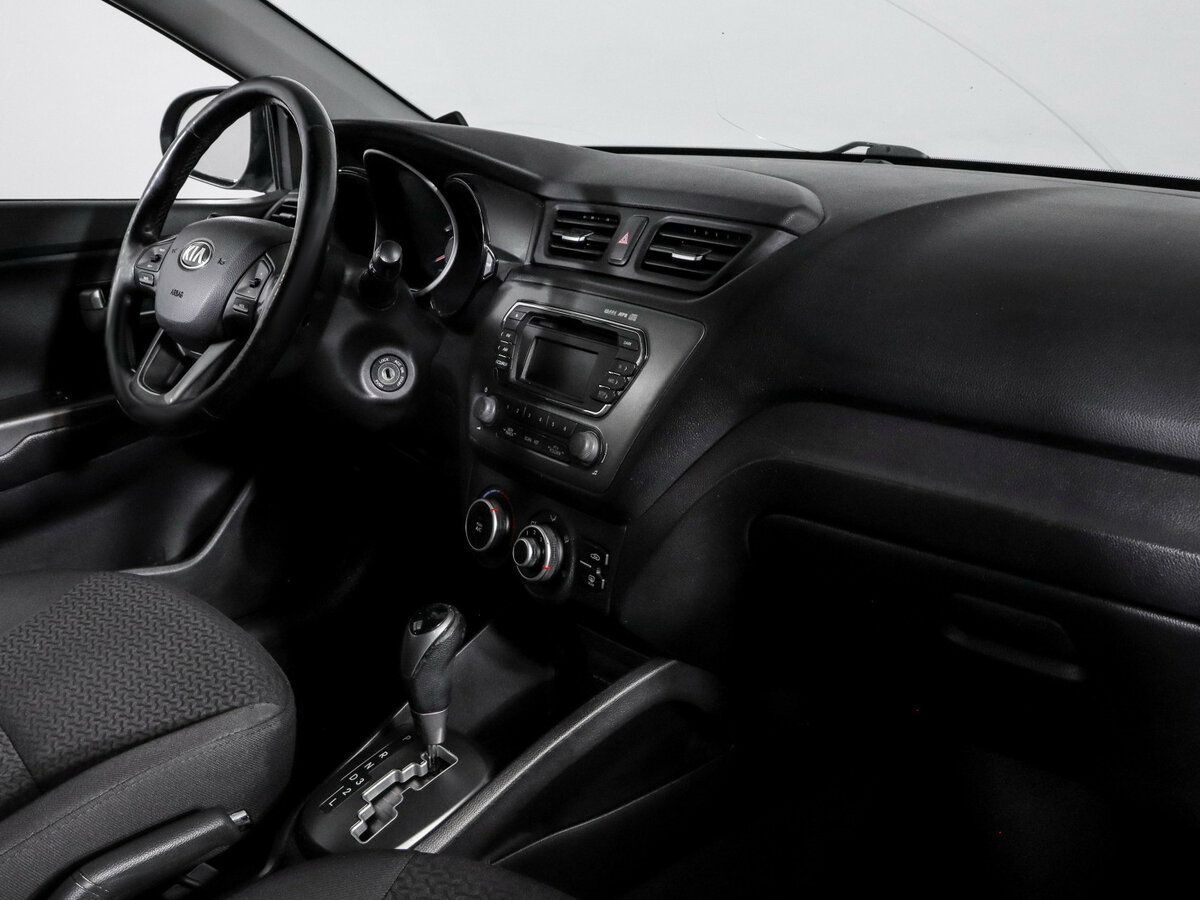 Купить Kia Rio с пробегом. Фото: #5