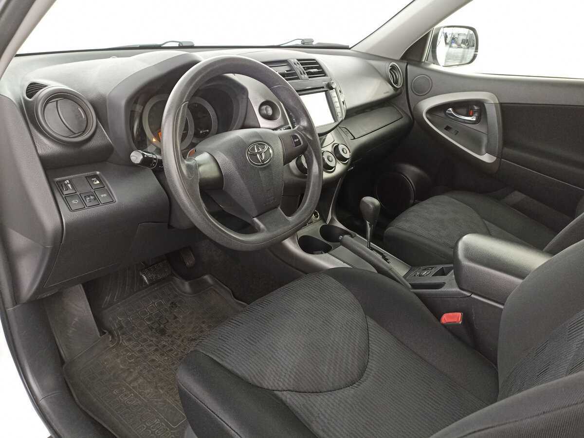 Купить Toyota RAV4 с пробегом. Фото: #13