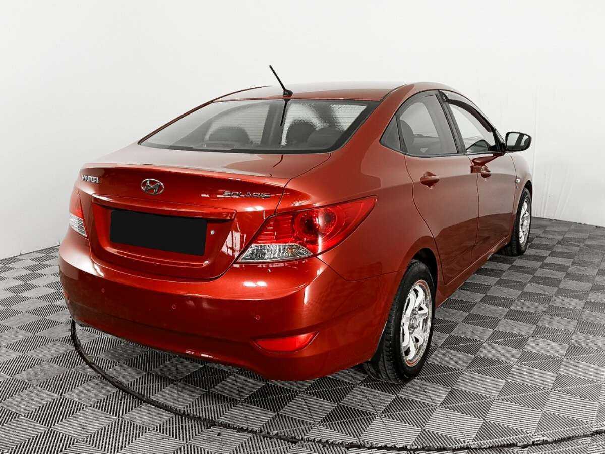 Купить Hyundai Solaris с пробегом. Фото: #3