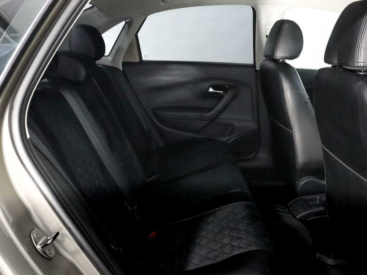 Купить Volkswagen Polo с пробегом. Фото: #11