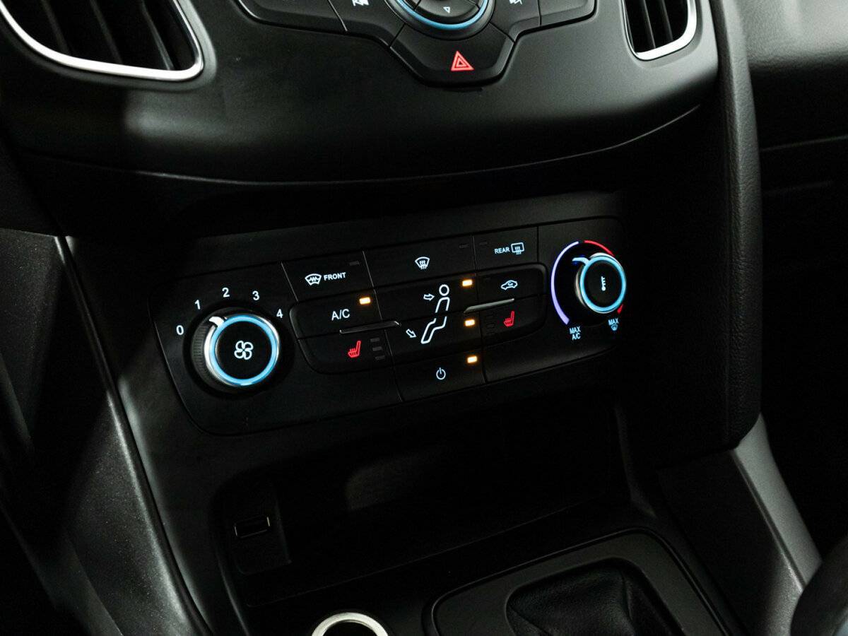 Купить Ford Focus с пробегом. Фото: #15