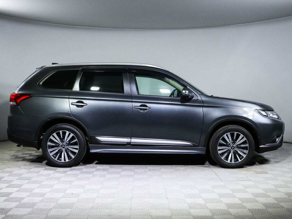 Купить Mitsubishi Outlander с пробегом. Фото: #3