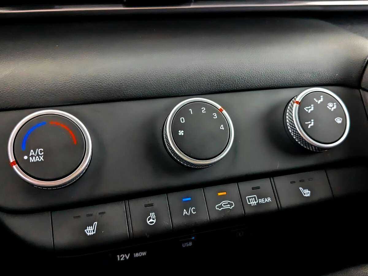 Купить Hyundai Elantra с пробегом. Фото: #24