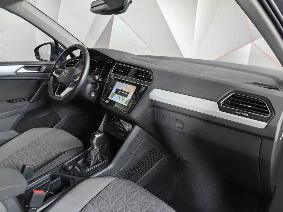 Купить Volkswagen Tiguan с пробегом. Фото: #8