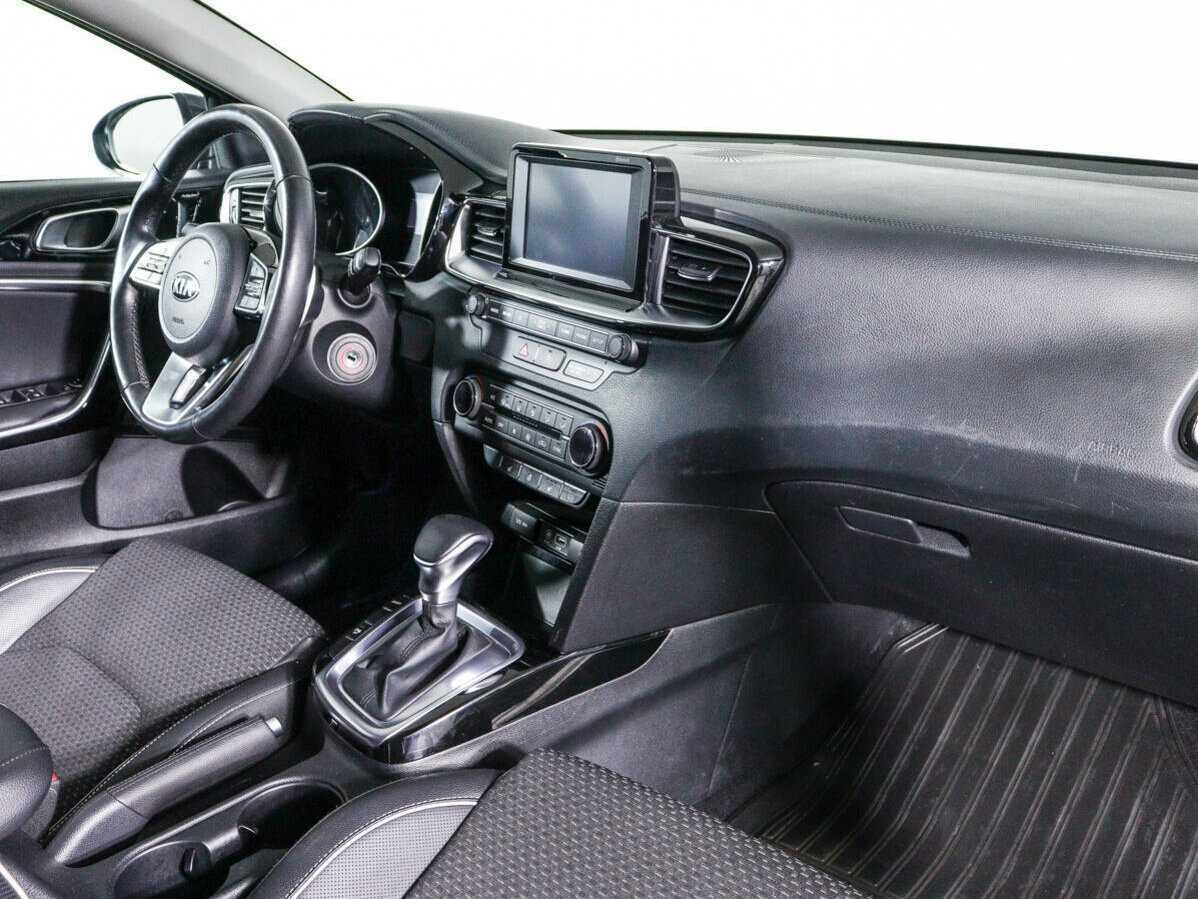 Купить Kia Ceed с пробегом. Фото: #8