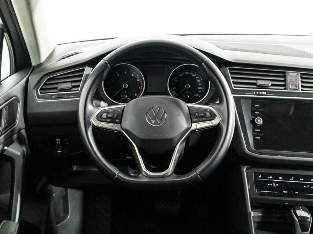 Купить Volkswagen Tiguan с пробегом. Фото: #16