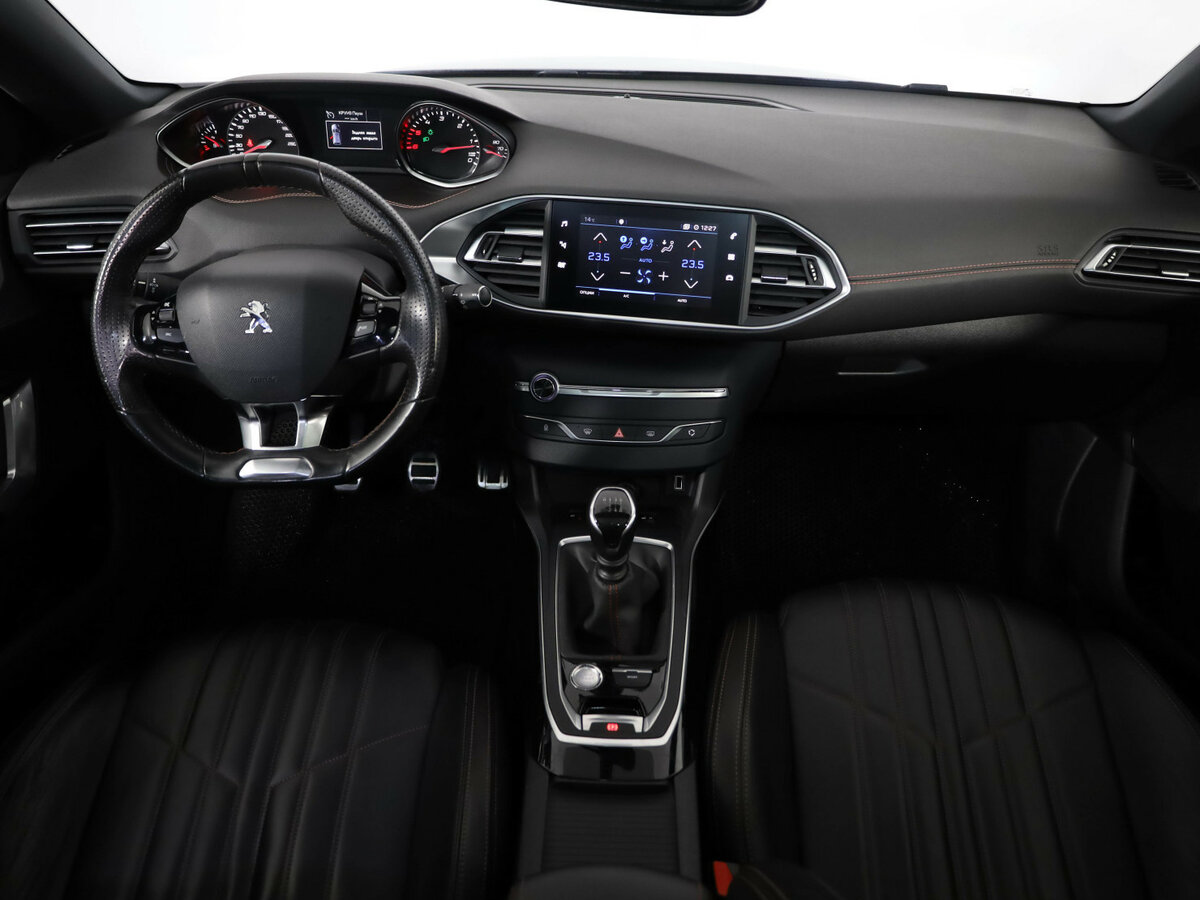 Купить Peugeot 308 с пробегом. Фото: #6