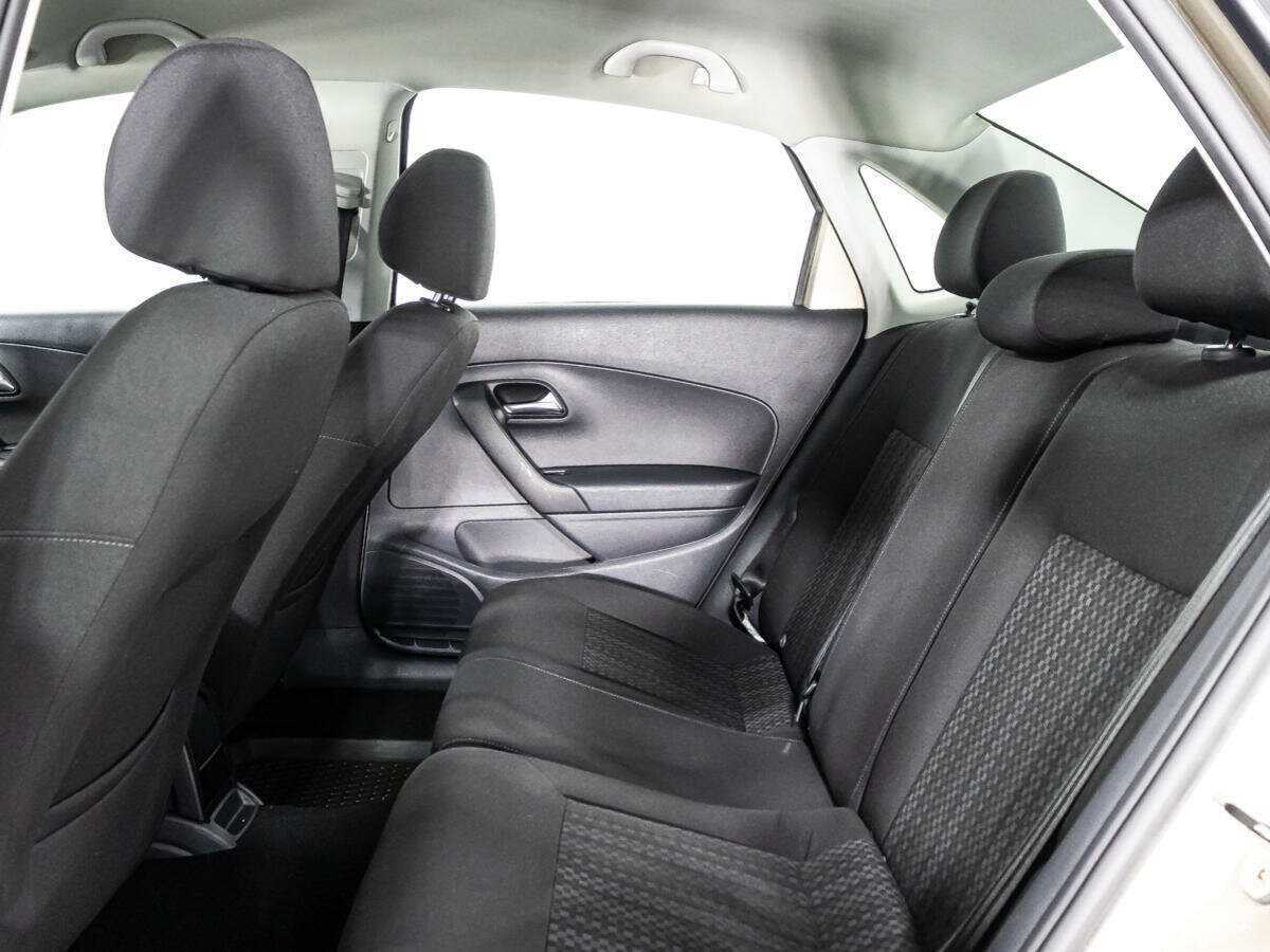 Купить Volkswagen Polo с пробегом. Фото: #9