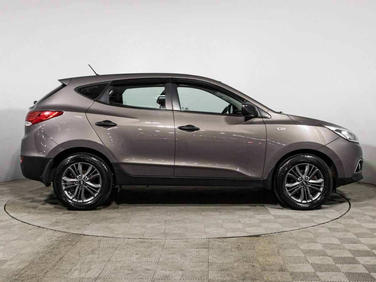 Купить Hyundai ix35 с пробегом. Фото: #3