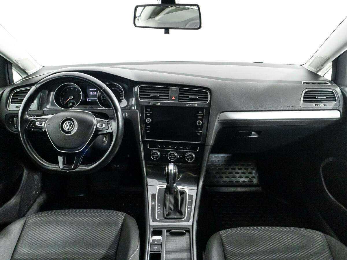 Купить Volkswagen Golf с пробегом. Фото: #12