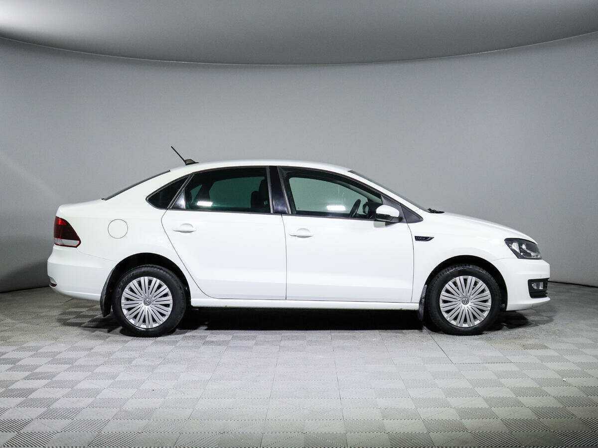 Купить Volkswagen Polo с пробегом. Фото: #3