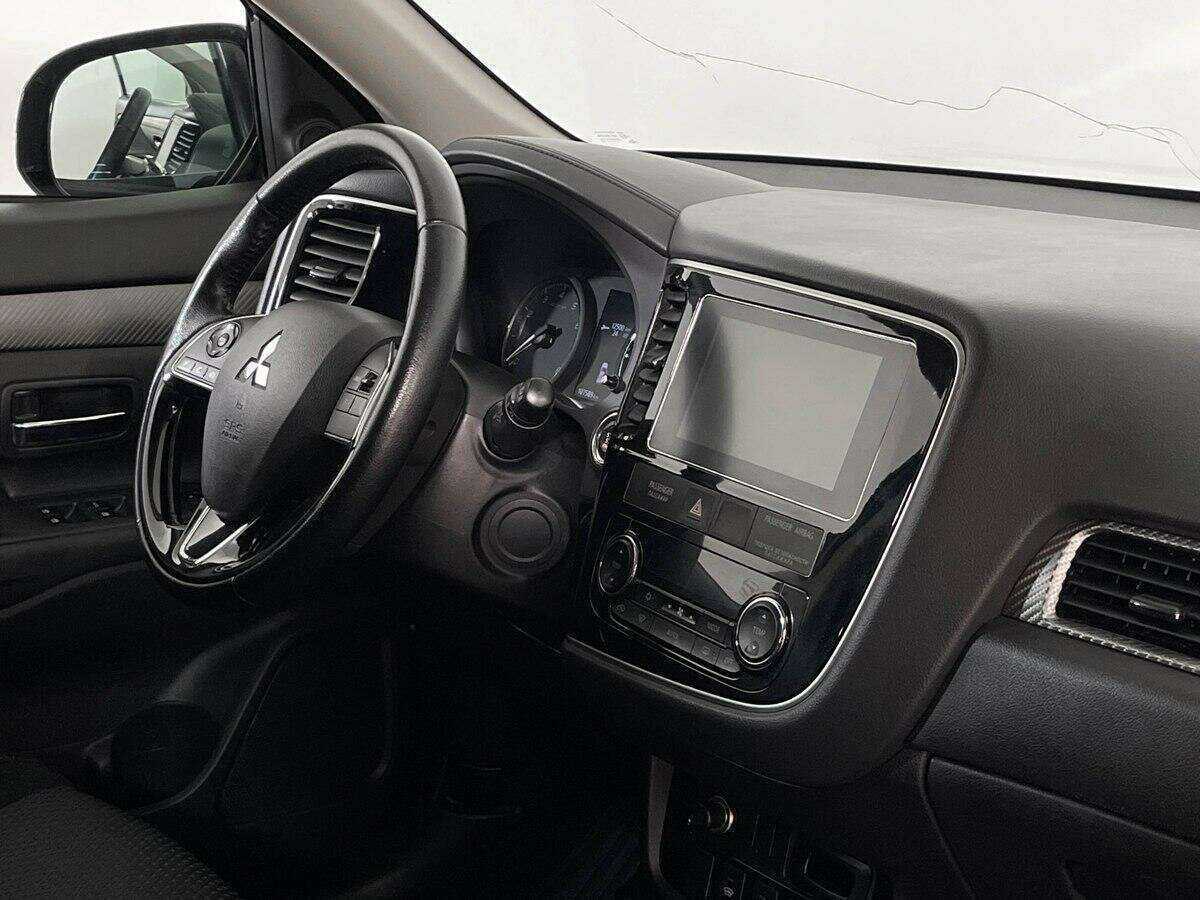 Купить Mitsubishi Outlander с пробегом. Фото: #8