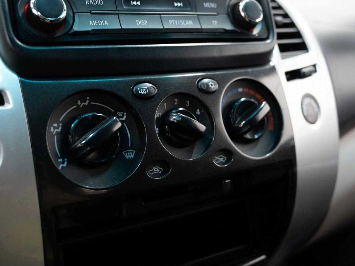 Купить Mitsubishi Pajero Sport с пробегом. Фото: #18