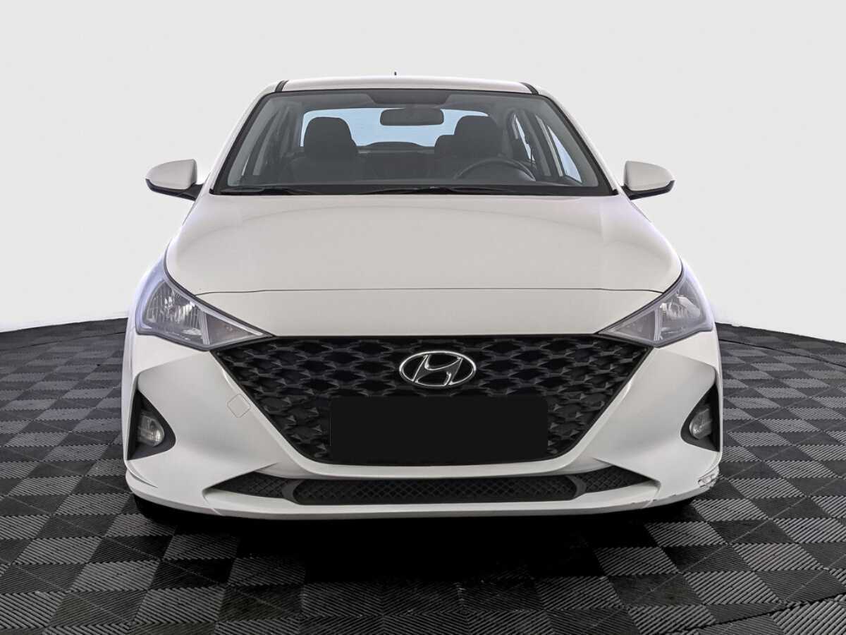 Купить Hyundai Solaris с пробегом. Фото: #1