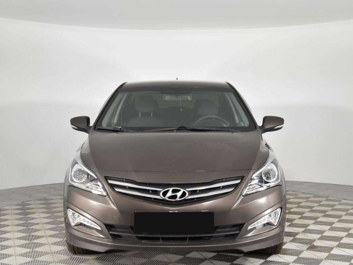 Купить Hyundai Solaris с пробегом. Фото: #2
