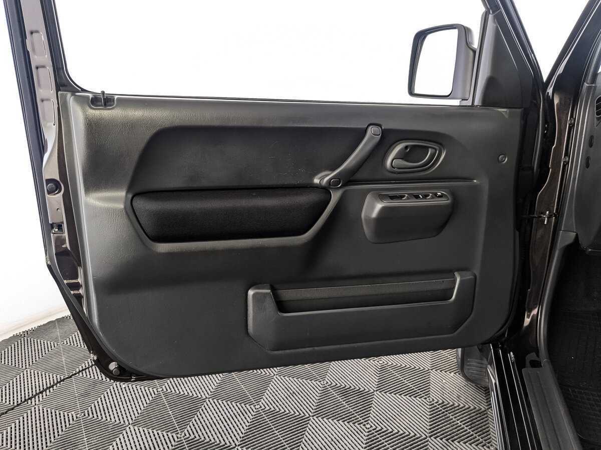 Купить Suzuki Jimny с пробегом. Фото: #13