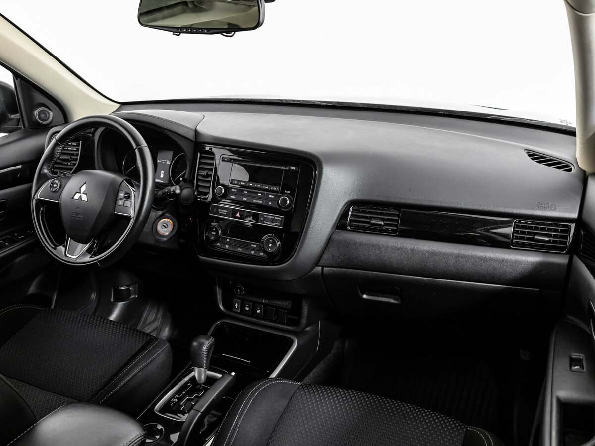 Купить Mitsubishi Outlander с пробегом. Фото: #6