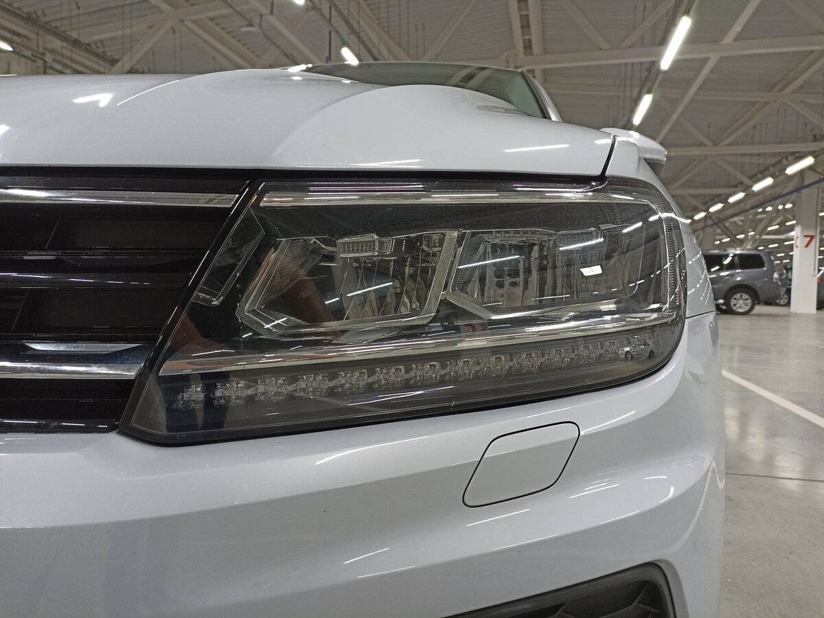 Купить Volkswagen Tiguan с пробегом. Фото: #16