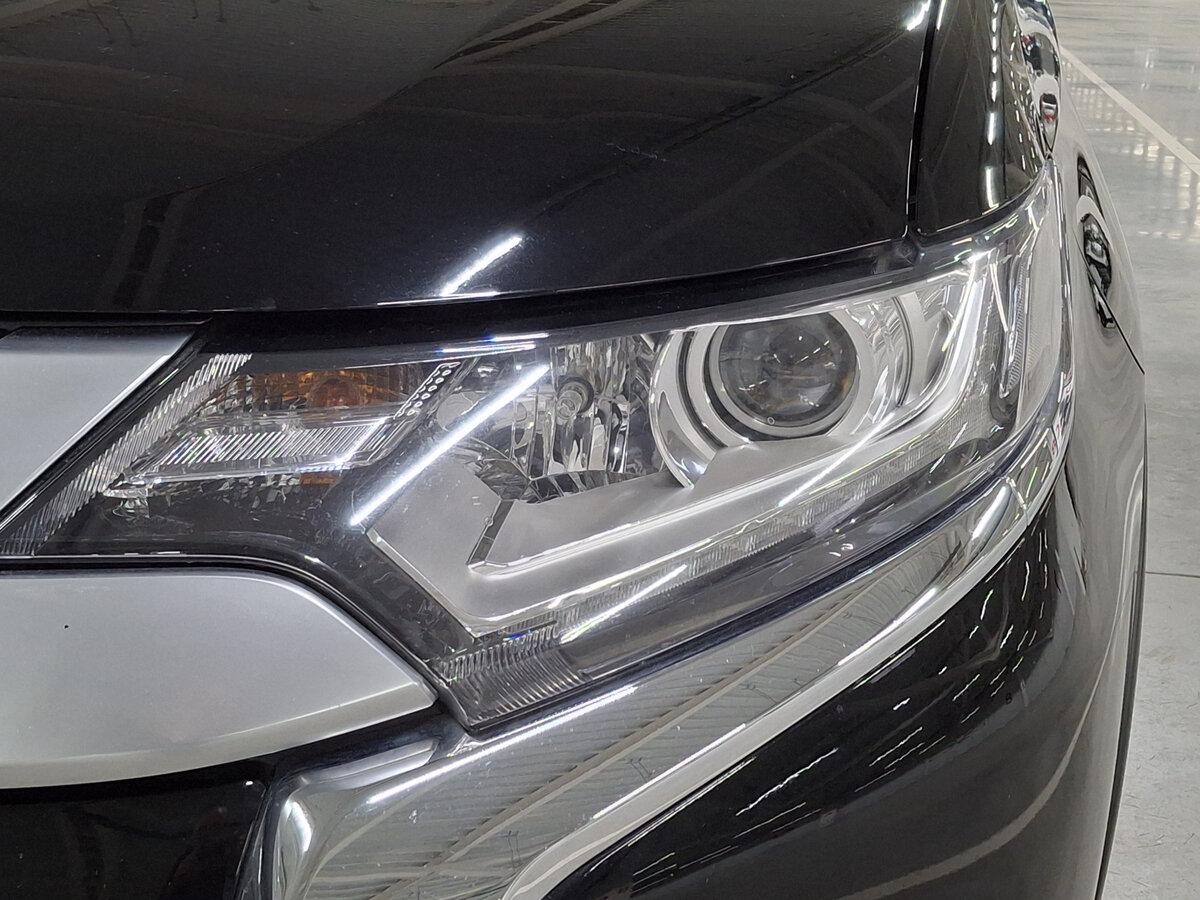 Купить Mitsubishi Outlander с пробегом. Фото: #15