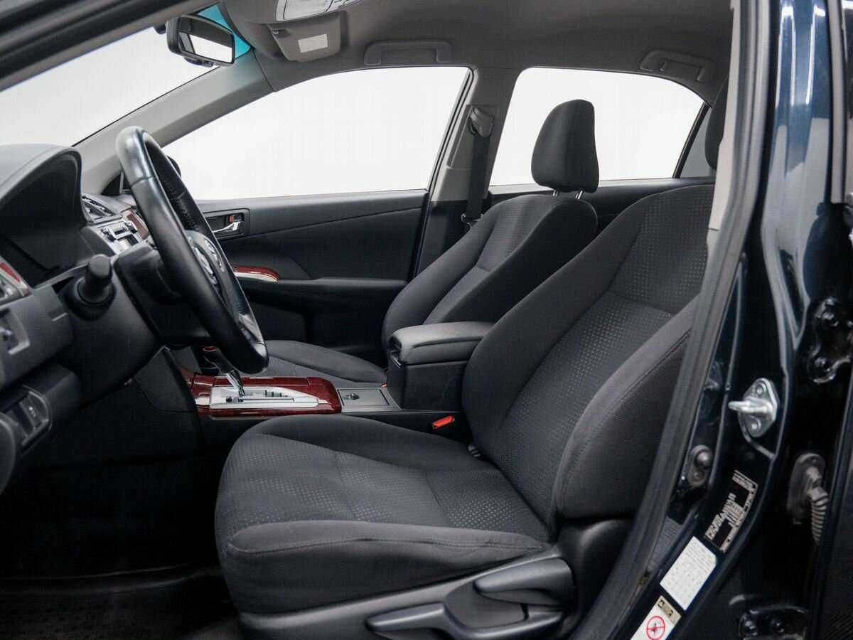 Купить Toyota Camry с пробегом. Фото: #17