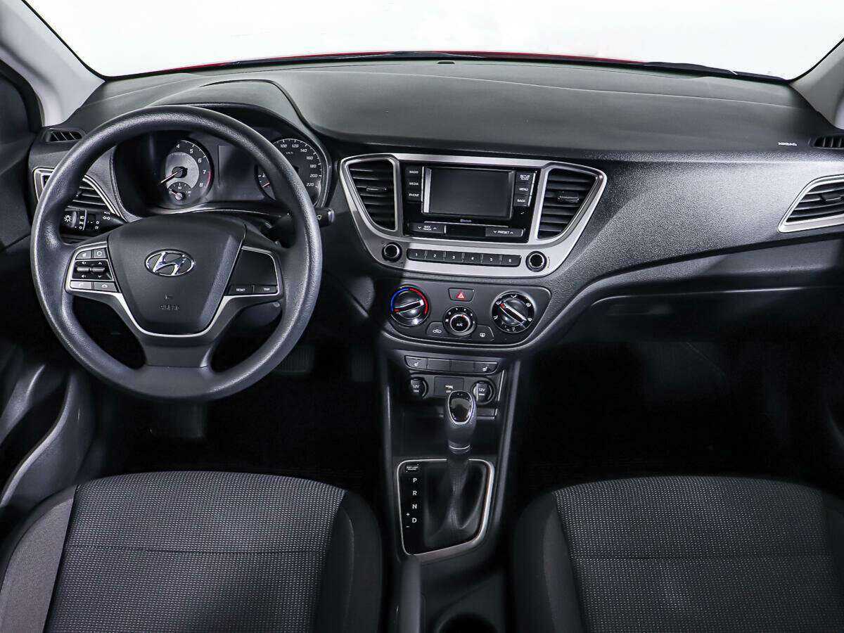 Купить Hyundai Solaris с пробегом. Фото: #10