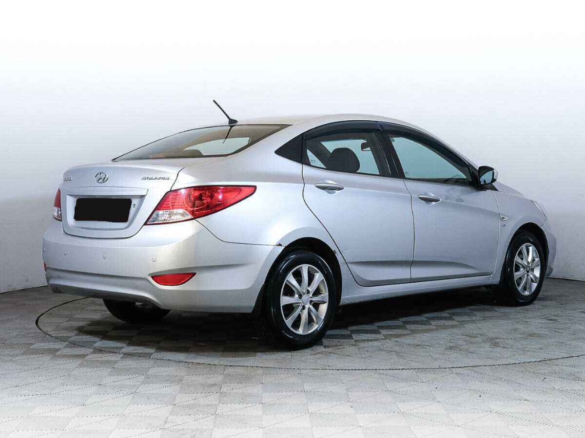 Купить Hyundai Solaris с пробегом. Фото: #3