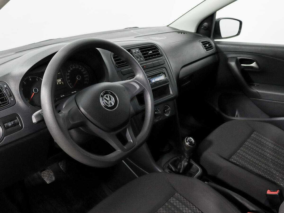 Купить Volkswagen Polo с пробегом. Фото: #6