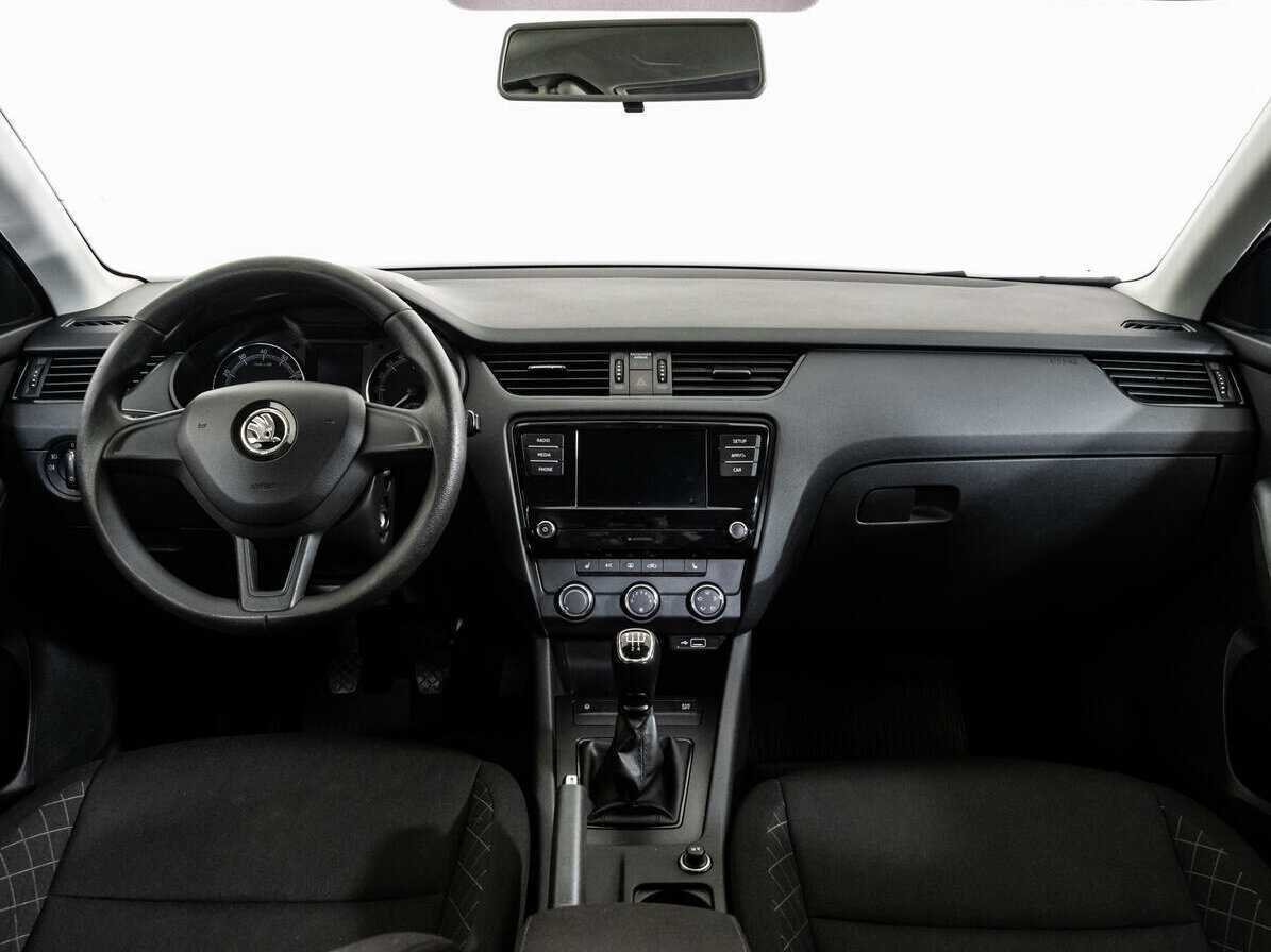 Купить Skoda Octavia с пробегом. Фото: #9