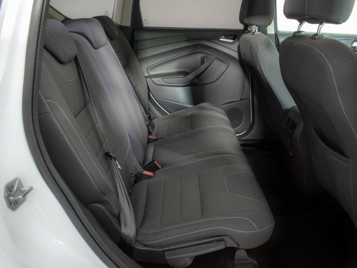 Купить Ford Kuga с пробегом. Фото: #7