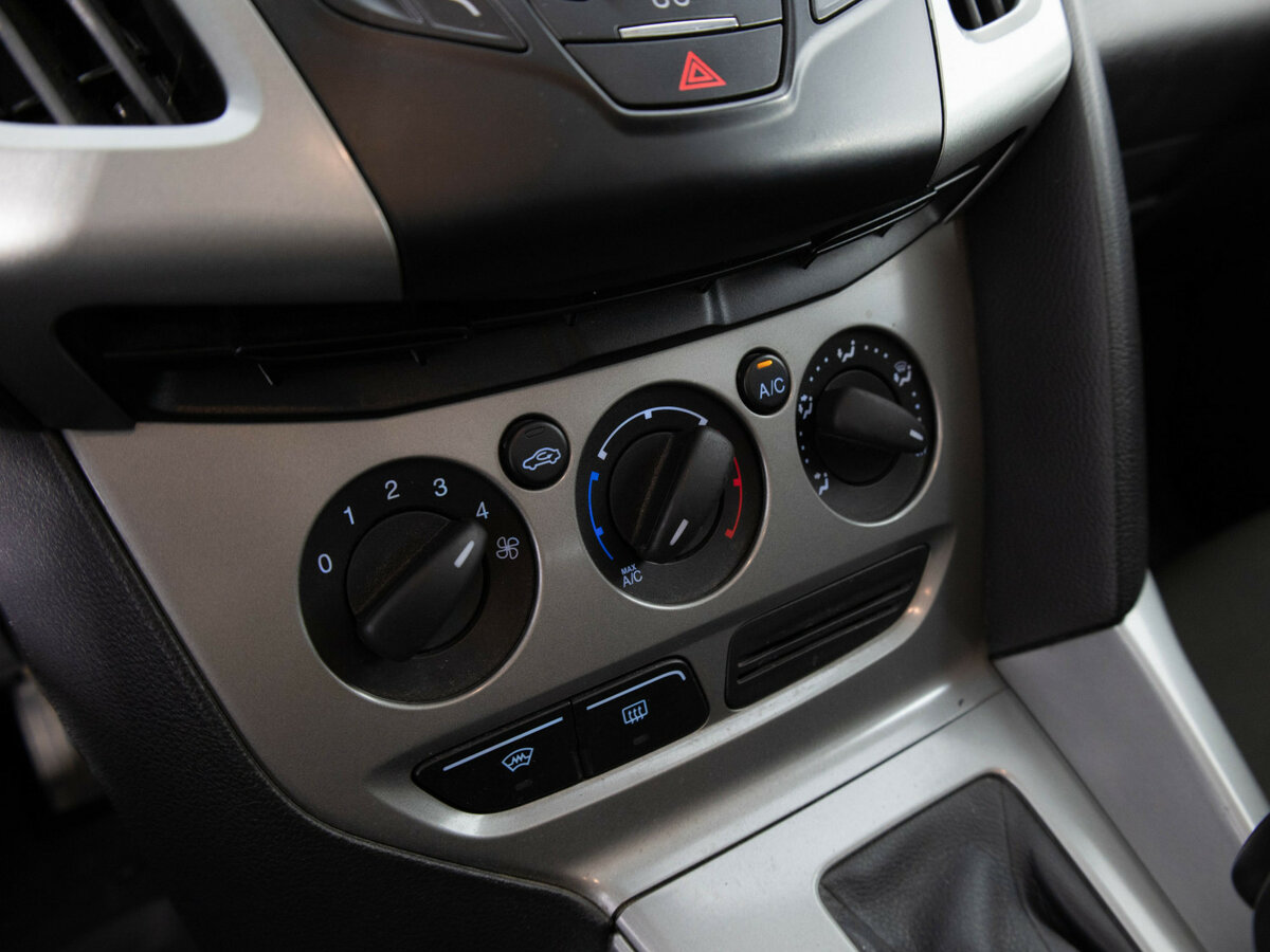 Купить Ford Focus с пробегом. Фото: #9