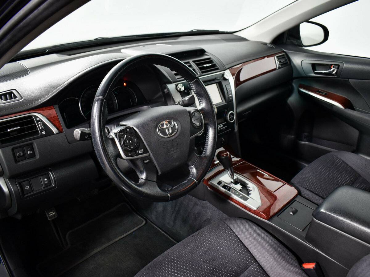 Купить Toyota Camry с пробегом. Фото: #6