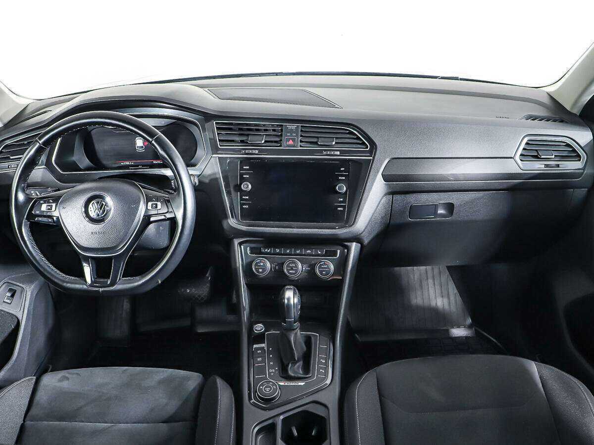 Купить Volkswagen Tiguan с пробегом. Фото: #11