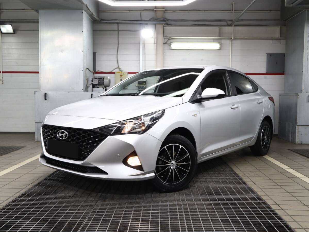 Купить Hyundai Solaris с пробегом. Фото: #0